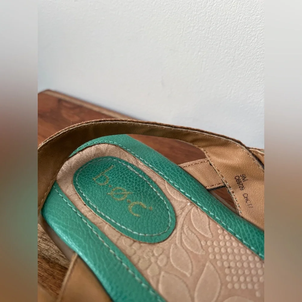 B.O.C Born Green , gold and green braided Sandals, faux leather size 9 - Picture 3 of 9